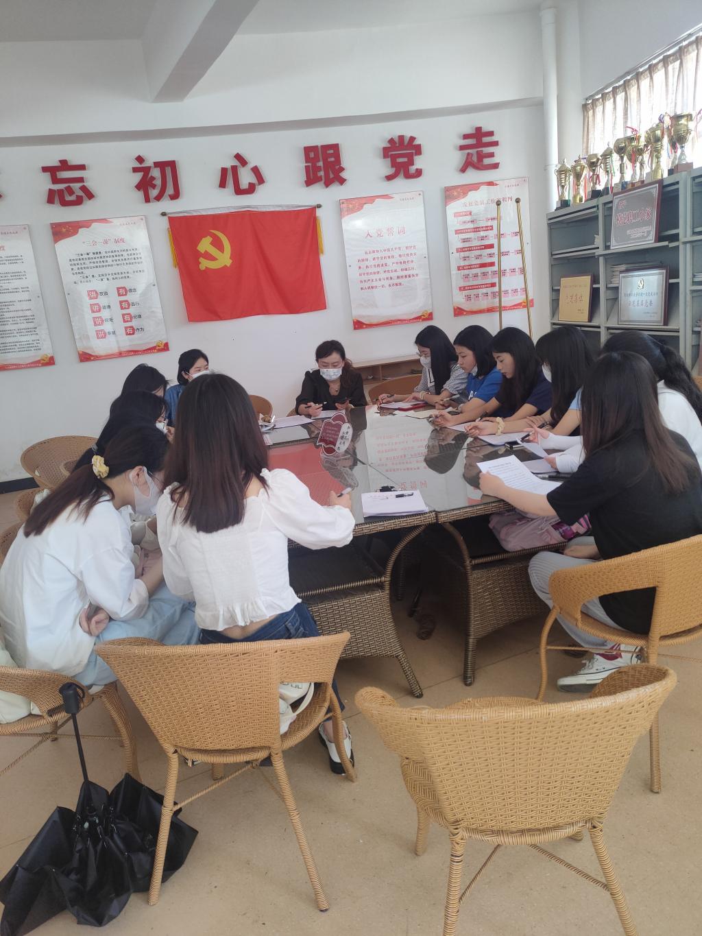 化工日本a片
学生第二党支部开展 “以案为鉴守初心,筑牢防线促廉洁”主题党日活动